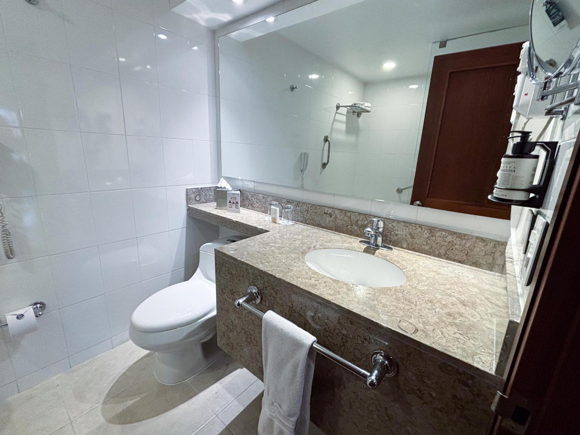 Hotel Estelar Suites Jones — Photos 2
